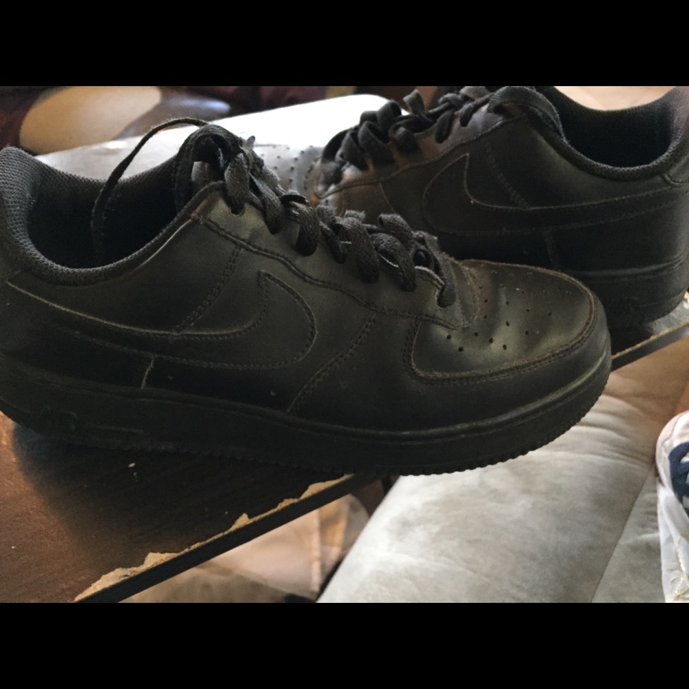 Nike tennis shoes